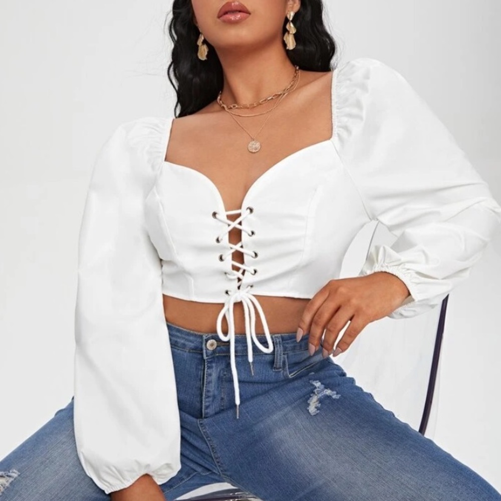 SheIn ✨ Solid Lace Crop Top